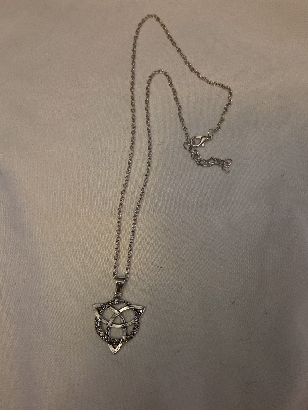 Celtic Knot Pendant Necklace in Silver - Unbranded